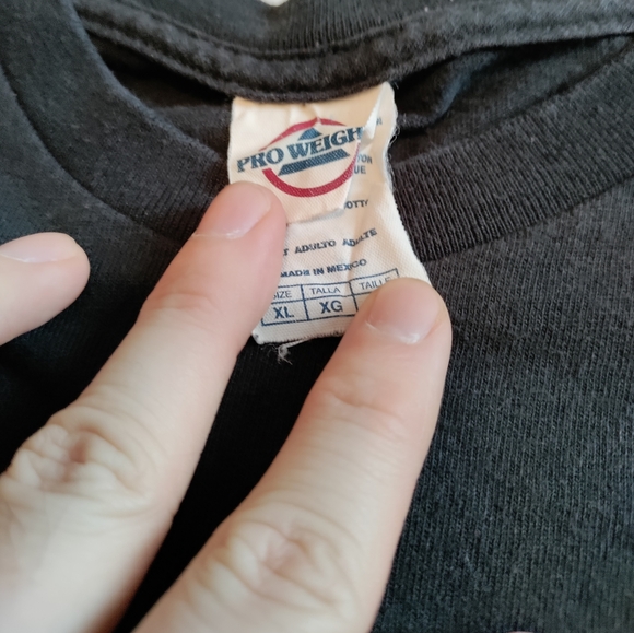 Fable III Y2K size x-large t-shirt - Picture 4 of 5